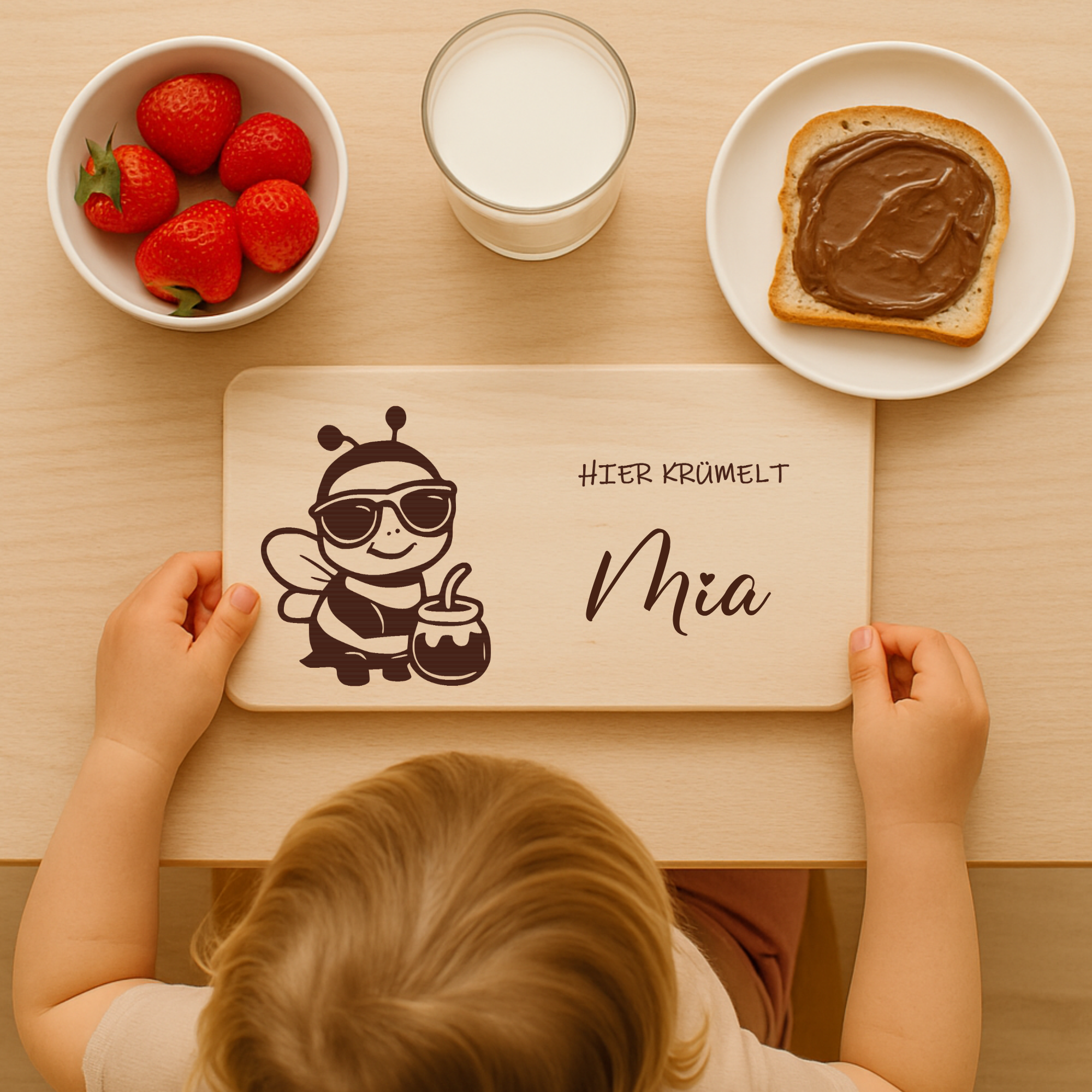 Frühstücksbrettchen mit BabyBiene-Gravur